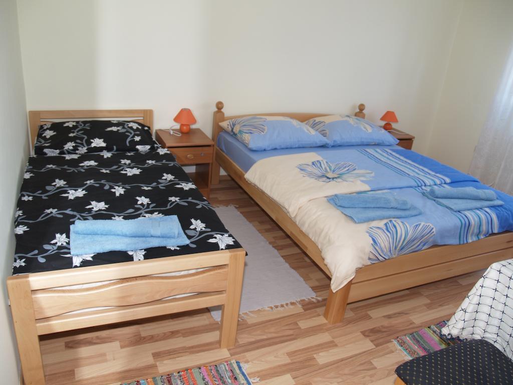 Rooms Zigic Korenica Kamer foto