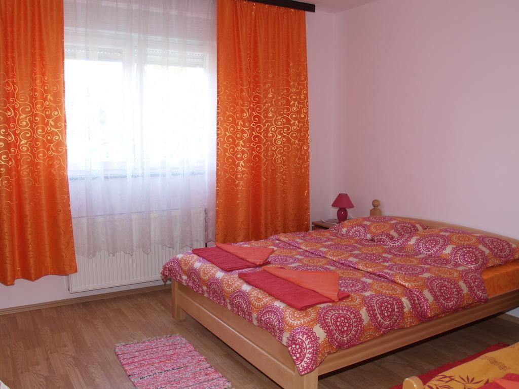 Rooms Zigic Korenica Kamer foto