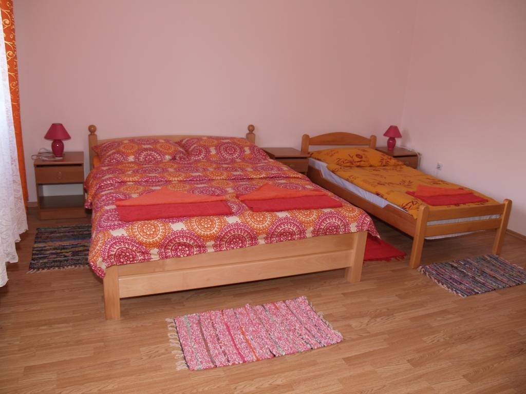 Rooms Zigic Korenica Kamer foto